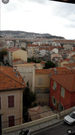 
                                                                                        Colocation
                                                                                         Jolie chambre parquetée sans vis à vis,  balcon