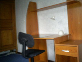 
                                                                                        Colocation
                                                                                         Jolie chambre pour bien étudier au calme