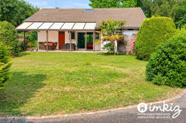 
                                                                                        Vente
                                                                                         Jolie maison 5 pièces de 150m2