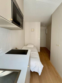
                                                                                        Location
                                                                                         Jolie studette à louer Paris 17ème