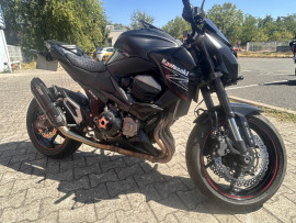 
                                                                                        Moto - Scooter
                                                                                         Kawasaki 😉 **Kawasaki Z800 – Faible kilométrage – Excellent état** 😉 2013