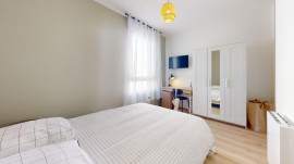 
                                                                                        Colocation
                                                                                         KER SAENS 4