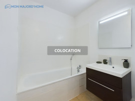 
                                                                                        Colocation
                                                                                         La coloc de la belle de mai