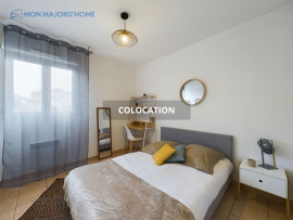 
                                                                                        Colocation
                                                                                         La coloc de la belle de mai