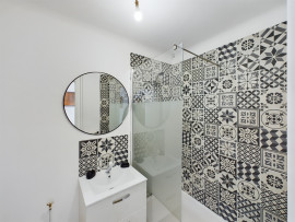 
                                                                                        Colocation
                                                                                         La coloc du 9e