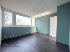 
                                                                                        Vente
                                                                                         LA CURE D'AIR NANCY - F5 à vendre