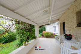 
                                                                                        Vente
                                                                                         La Rochelle – à deux pas, maison au calme absolu