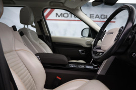 
                                                                                        Voiture
                                                                                         Land Rover Discovery 2.0 SD4 HSE Auto 4WD Euro 6 (s/s) 5dr