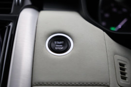 
                                                                                        Voiture
                                                                                         Land Rover Discovery 2.0 SD4 HSE Auto 4WD Euro 6 (s/s) 5dr
