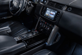 
                                                                                        Voiture
                                                                                         Land Rover Range Rover Supercharged Autobiography