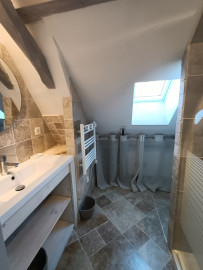 
                                                                                        Location
                                                                                         LE BUGUE : Appartement meublé