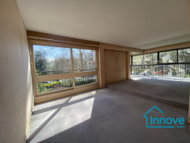 
                                                                                        Vente
                                                                                         Le Chesnay 5 pièces