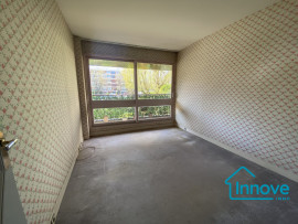 
                                                                                        Vente
                                                                                         Le Chesnay 5 pièces
