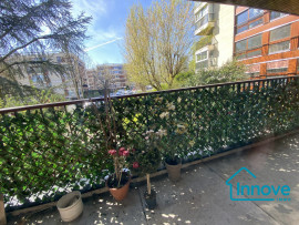 
                                                                                        Vente
                                                                                         Le Chesnay 5 pièces