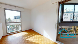 
                                                                                        Location
                                                                                         Le Chesnay, limite Versailles, lumineux T5 avec loggia