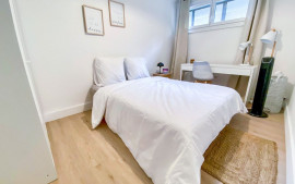
                                                                                        Location
                                                                                         'Le Cocon' Joli duplex 5mn du Vieux Port (loyer tout inclus)