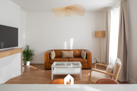 
                                                                                        Location
                                                                                         Le Forbin