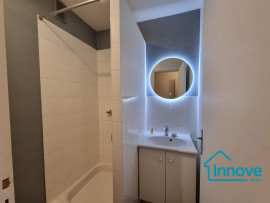 
                                                                                        Vente
                                                                                         Les Prés en dernier étage appartement 3 chambres