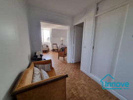 
                                                                                        Vente
                                                                                         Les Prés en dernier étage appartement 3 chambres