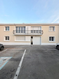 
                                                                                        Vente
                                                                                         LES SABLES-D’OLONNE – T4 RÉNOVÉ AVEC BALCON – 3 CHAMBRES