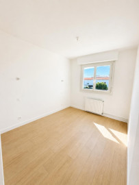 
                                                                                        Vente
                                                                                         LES SABLES-D’OLONNE – T4 RÉNOVÉ AVEC BALCON – 3 CHAMBRES