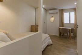 
                                                                                        Location
                                                                                         LIEUTAUD - E2
