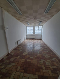 
                                                                                        Location
                                                                                         Local/bureau professionnel