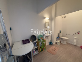 
                                                                                        Vente
                                                                                         Local commercial 58 m2 proche gare SAINT LO