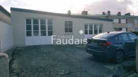 
                                                                                        Location
                                                                                         local commercial sur axe passager