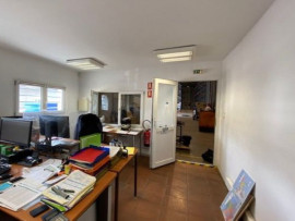 
                                                                                        Location
                                                                                         Local logistique de 3 076 m² à Brive-la-Gaillarde