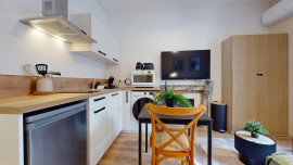 
                                                                                        Location
                                                                                         Location 16.03m²