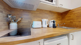 
                                                                                        Location
                                                                                         Location 17.38m²