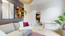 
                                                                                        Location
                                                                                         Location 17.38m²