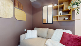 
                                                                                        Location
                                                                                         Location 17.38m²
