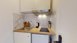
                                                                                        Location
                                                                                         Location 18.22m²