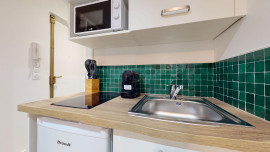 
                                                                                        Location
                                                                                         Location 18.77m²