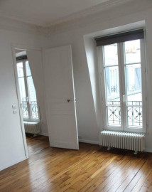 
                                                                                        Location
                                                                                         Location 2 pièces Paris 17ème charme de l'ancien