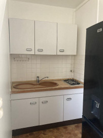 
                                                                                        Location
                                                                                         Location 2 pièces rénové Paris 15ème