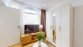 
                                                                                        Location
                                                                                         Location 20.45m²