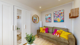 
                                                                                        Location
                                                                                         Location 20.45m²