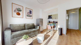 
                                                                                        Location
                                                                                         Location 21.60m²