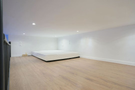 
                                                                                        Location
                                                                                         Location 27.43m²