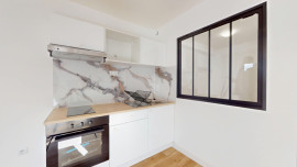 
                                                                                        Location
                                                                                         Location 27.60m²