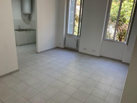 
                                                                                        Location
                                                                                         Location 3 pièces de 57 m2 à Marseille