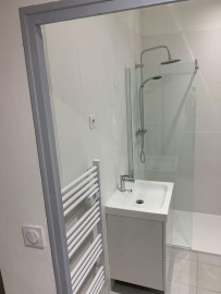 
                                                                                        Location
                                                                                         Location 3 pièces de 57 m2 à Marseille