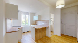 
                                                                                        Location
                                                                                         Location 30.75m²