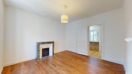 
                                                                                        Location
                                                                                         Location 30.75m²