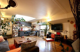 
                                                                                        Location
                                                                                         Location 65 m2 sur péniche