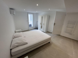 
                                                                                        Location
                                                                                         Location à l’année – Plage à 50 mètres