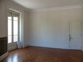 
                                                                                        Location
                                                                                         Location appartement 2 pièces 55 m² Lyon 1Er